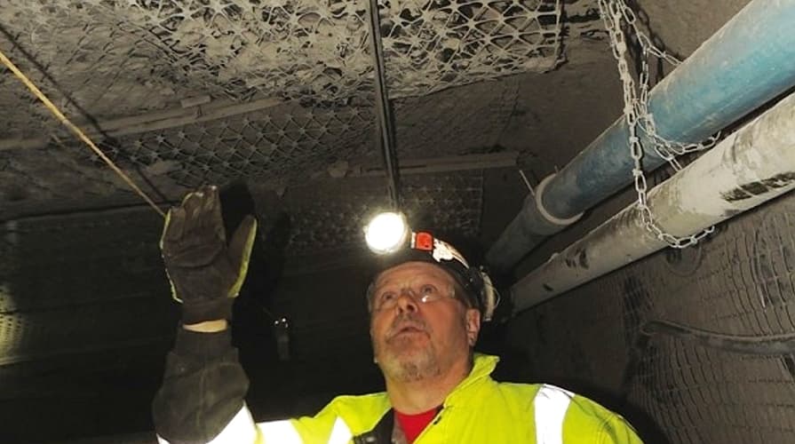 Geomříž v uhelném dole